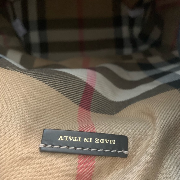 Authentic fully leather burberry backpack/rucksack - Picture 11 of 12